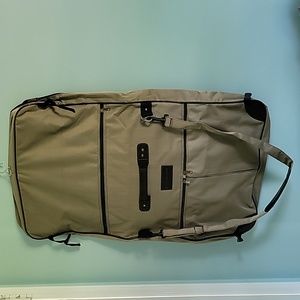 Escalade Dark Taupe Garment Bag